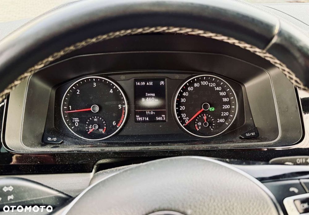 Volkswagen Multivan - 30