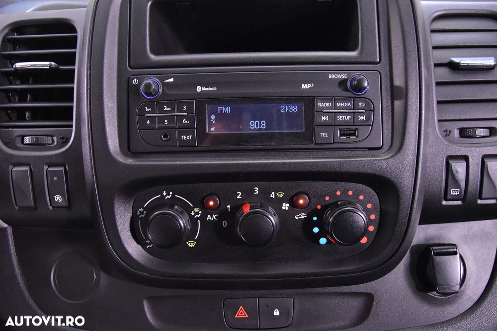 Renault Trafic - 16