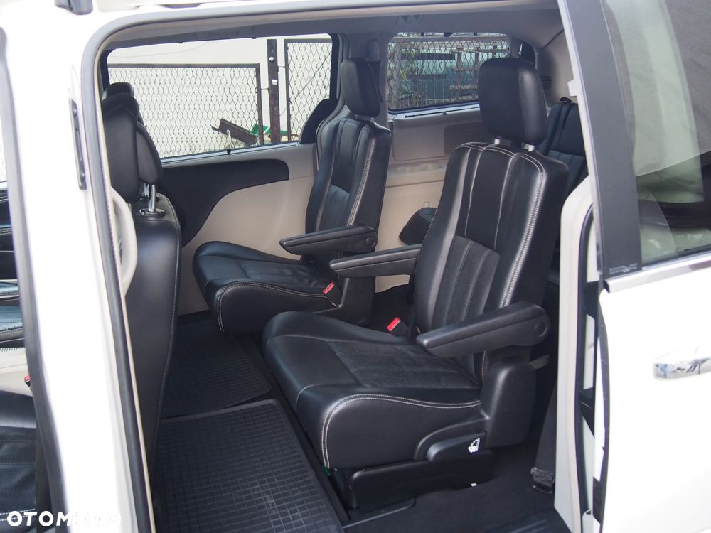 Lancia Voyager 2.8 CRD16v Platinum - 8