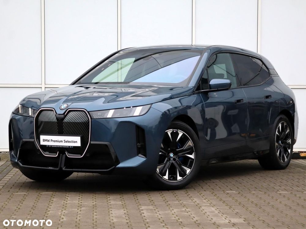 BMW iX - 1