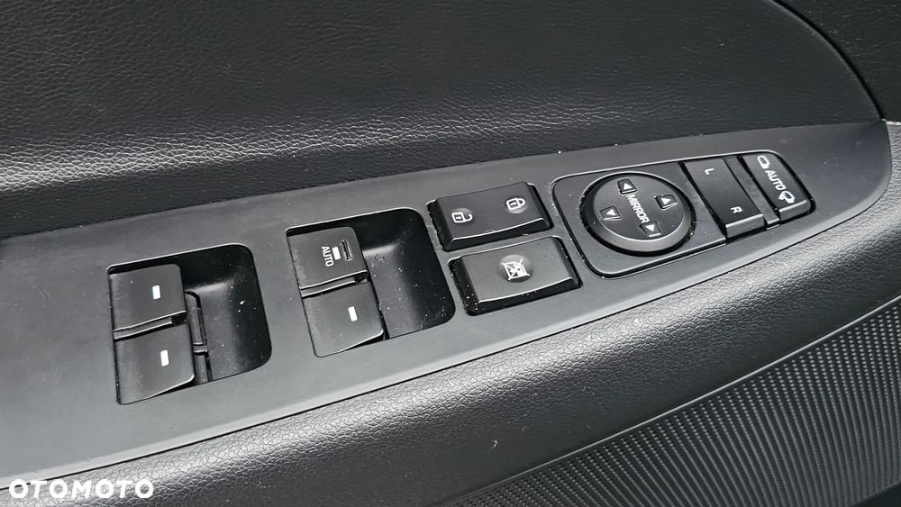 Hyundai Tucson blue 1.6 GDi 2WD Navi - 17