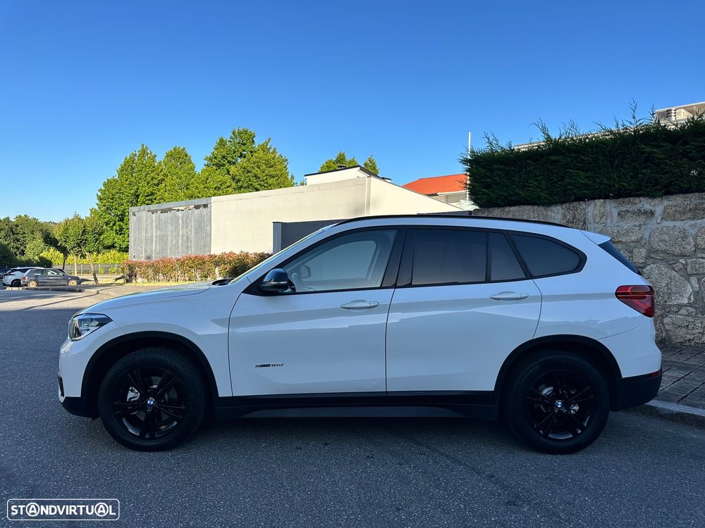 BMW X1 18 d sDrive Auto Line Sport - 5