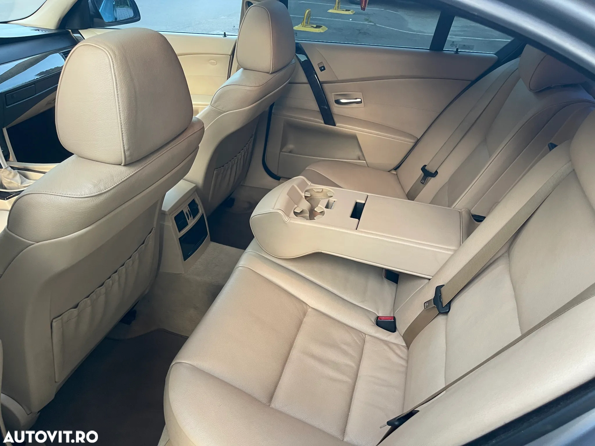 BMW Seria 5 520i - 13