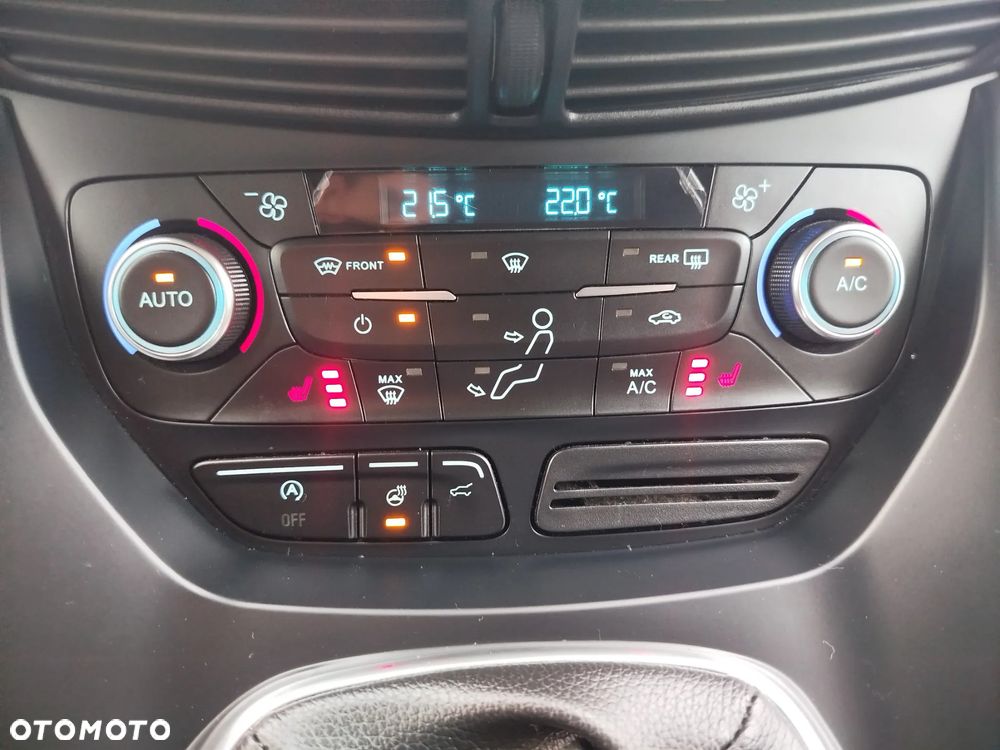 Ford Kuga - 8