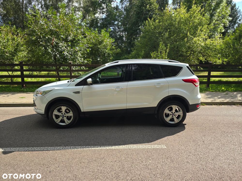 Ford Kuga 2.0 TDCi 2x4 Titanium - 18