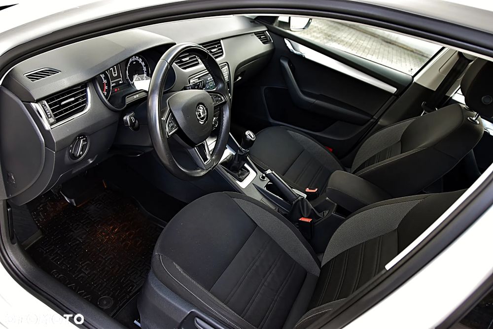 Skoda Octavia 1.6 TDI Ambition - 11