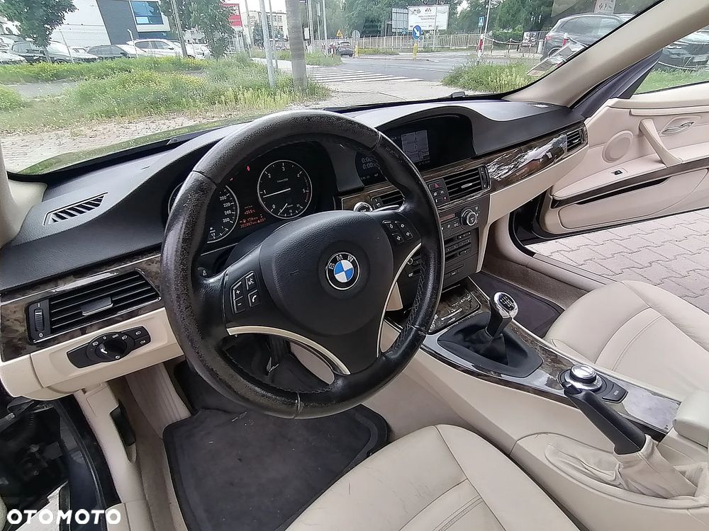 BMW Seria 3 320d Coupe - 24