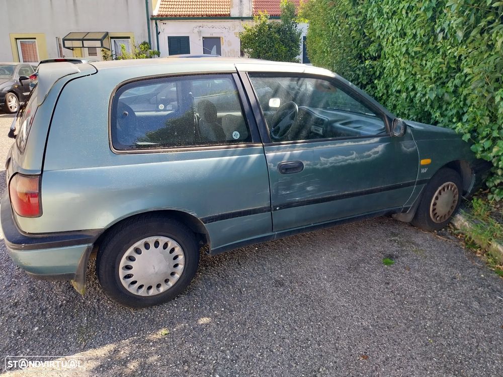 Nissan Sunny Hatchback 1.4 SLX - 2