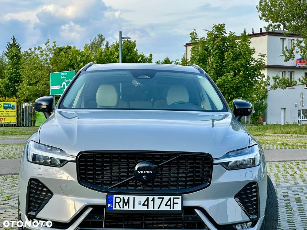 Volvo XC 60 B5 B AWD Plus Dark - 5