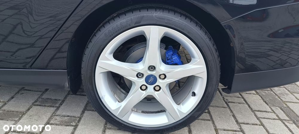 Ford Focus - 33