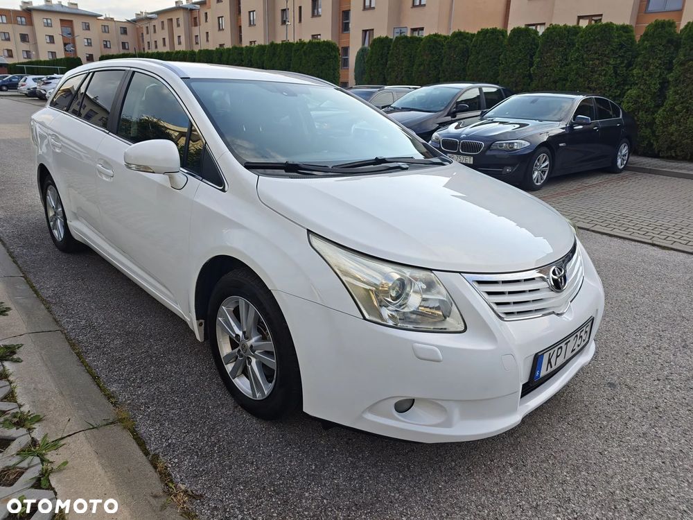 Toyota Avensis 2.0 Sol EU5 - 3