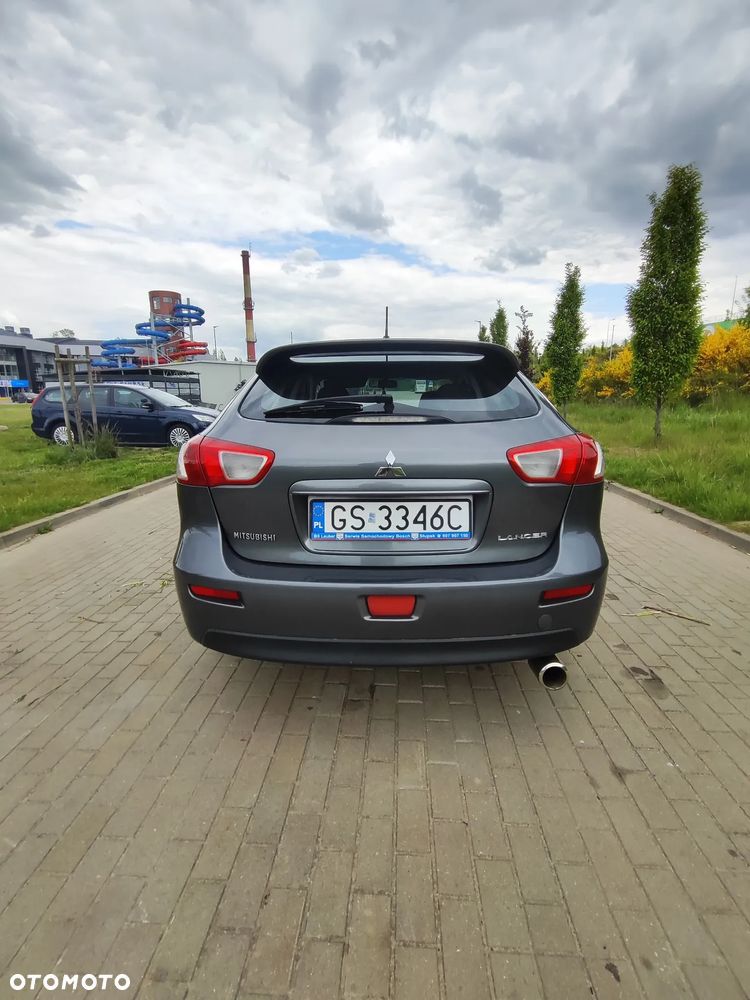 Mitsubishi Lancer 1.8 Invite - 12