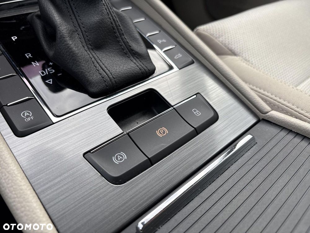 Skoda Superb 2.0 TSI Style DSG - 34
