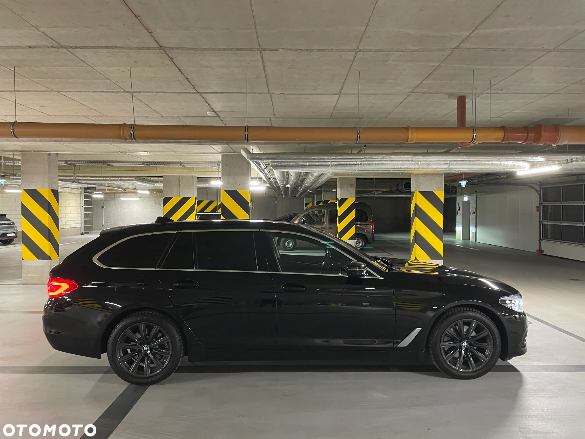 BMW Seria 5 518d Sport Line - 6