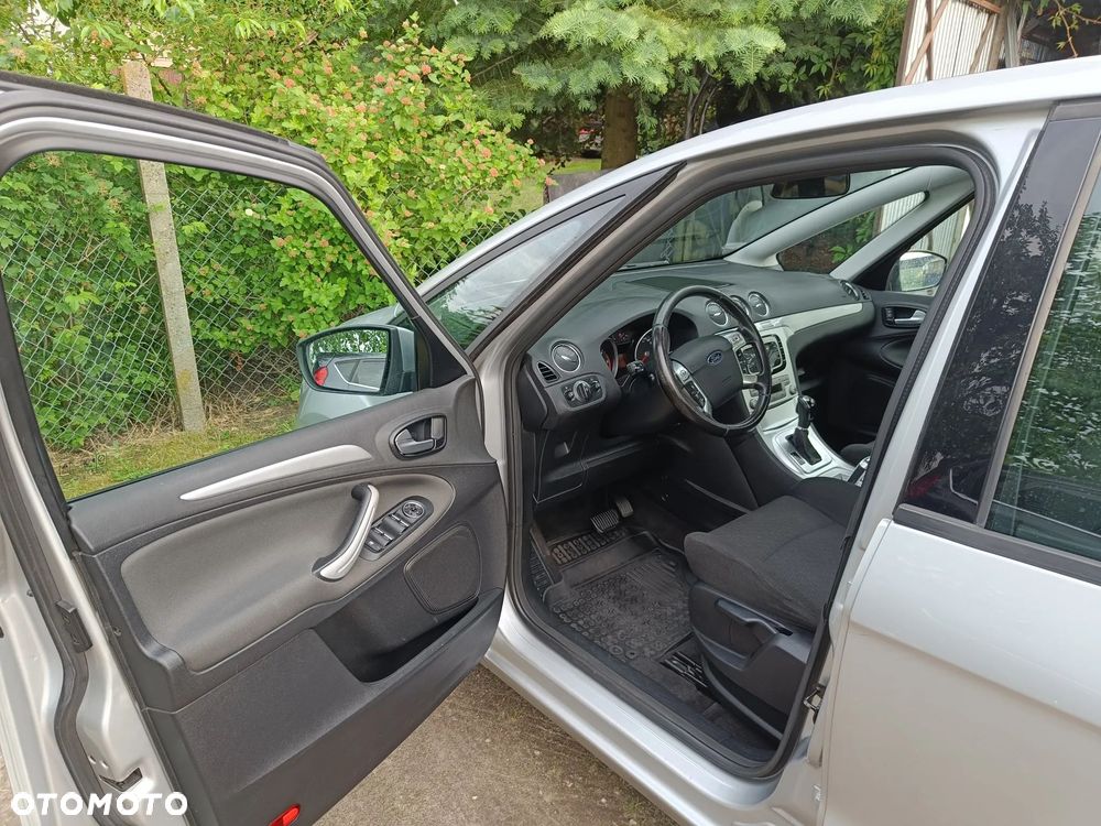 Ford S-Max - 19