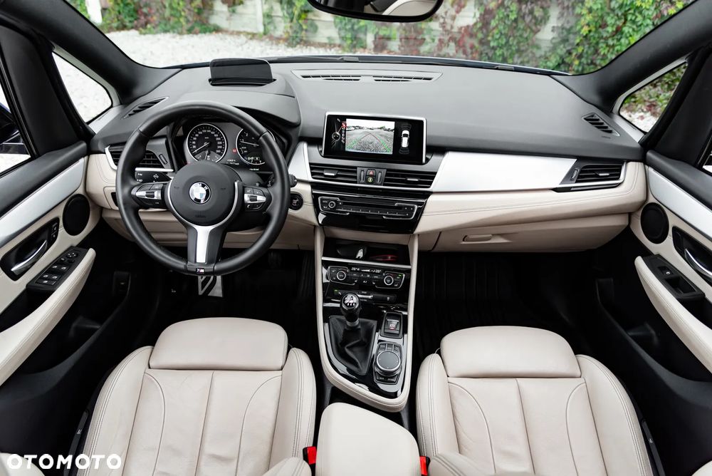 BMW Seria 2 220i GT M Sport - 39