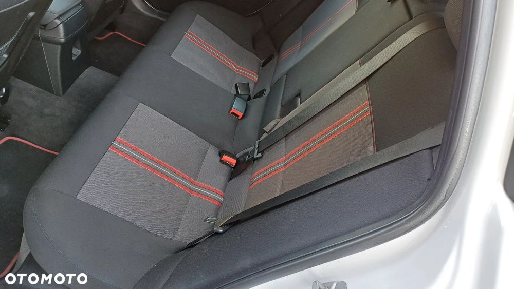 BMW X1 sDrive18d xLine - 24