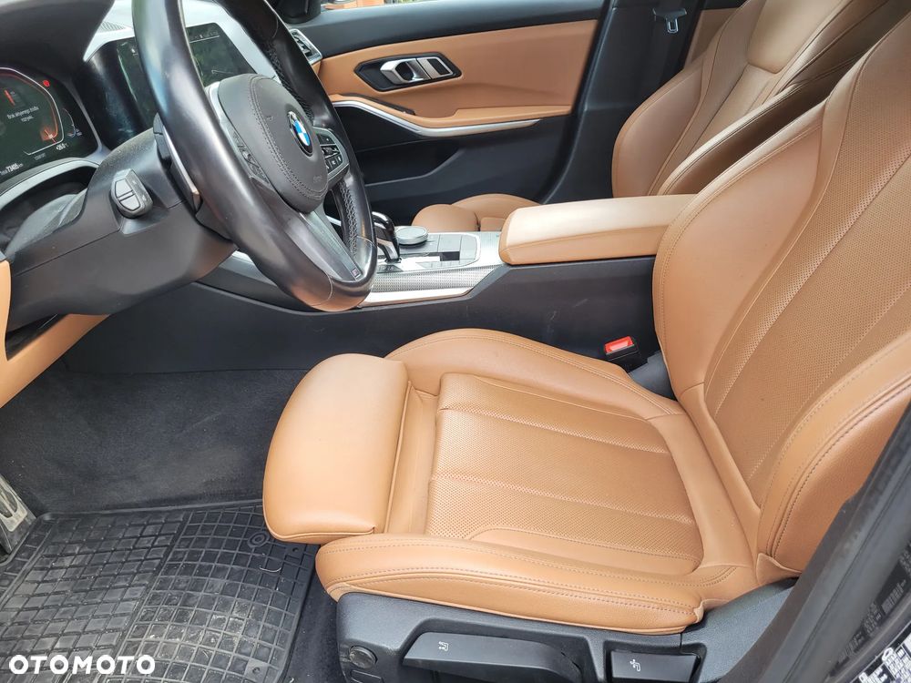 BMW Seria 3 330i xDrive M Sport sport - 15