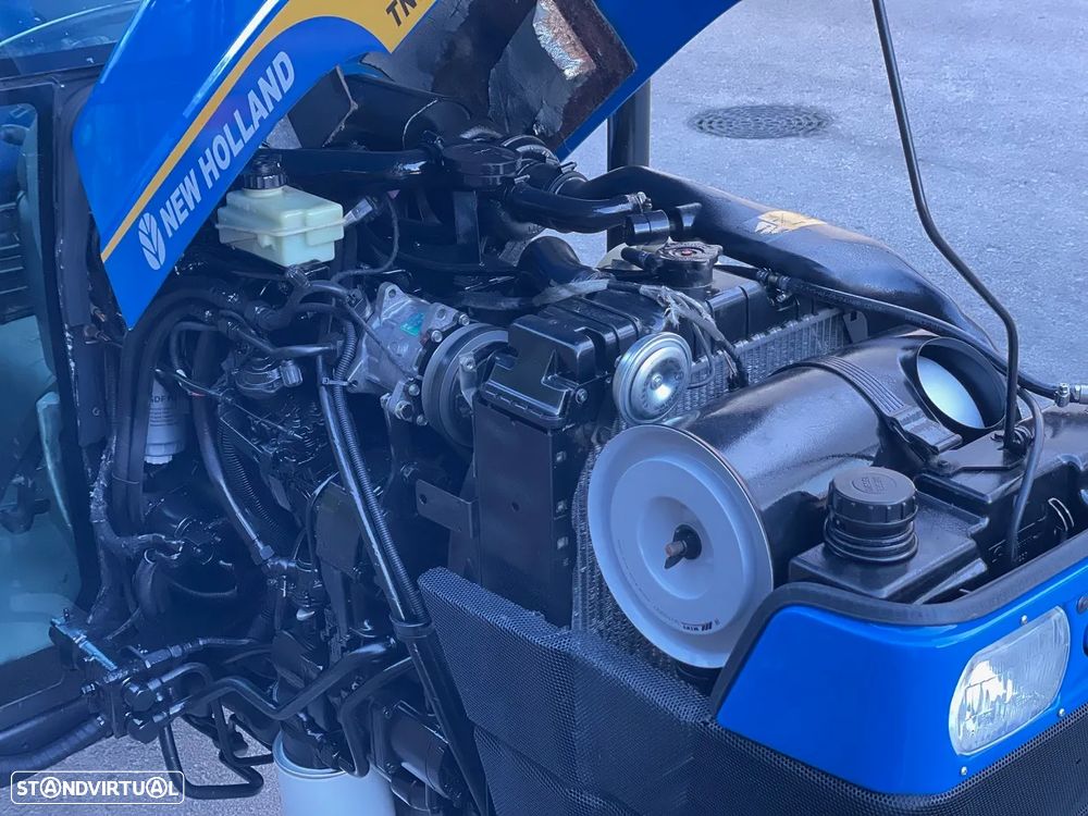 New Holland TN95FA 4RM Cabine AC - 25