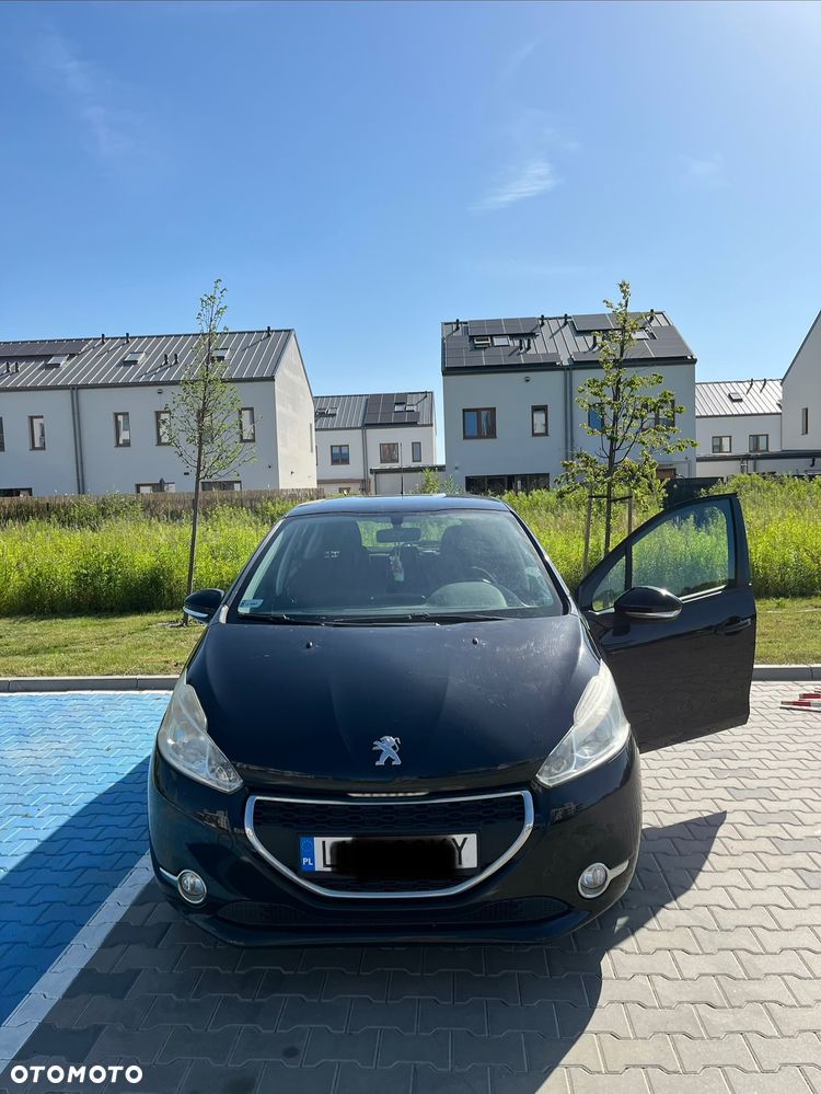 Peugeot 208 - 2