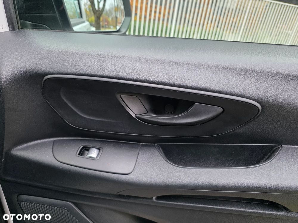 Mercedes-Benz Vito - 25