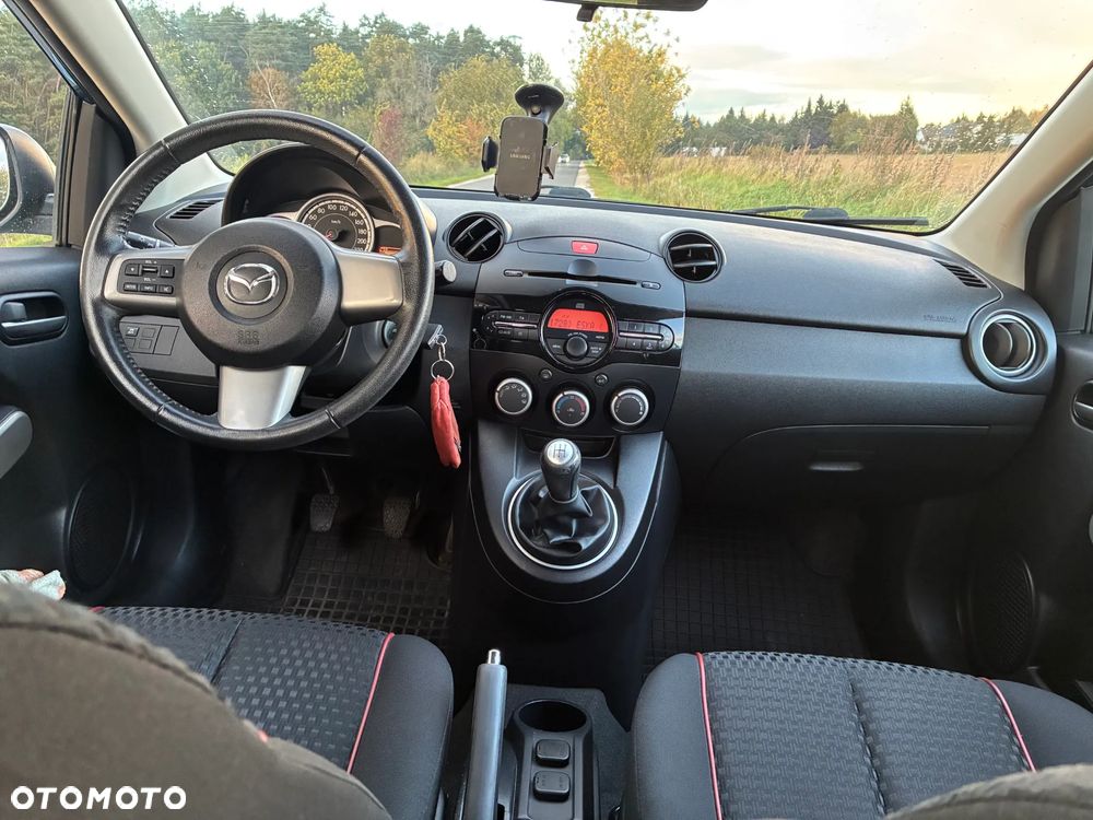 Mazda 2 - 12
