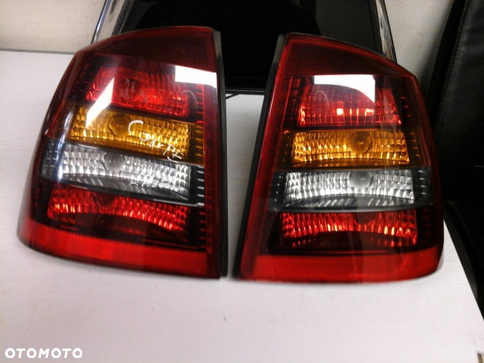 LAMPA TYLNA OPEL ASTRA II SEDAN/COUPE LEWA - 2