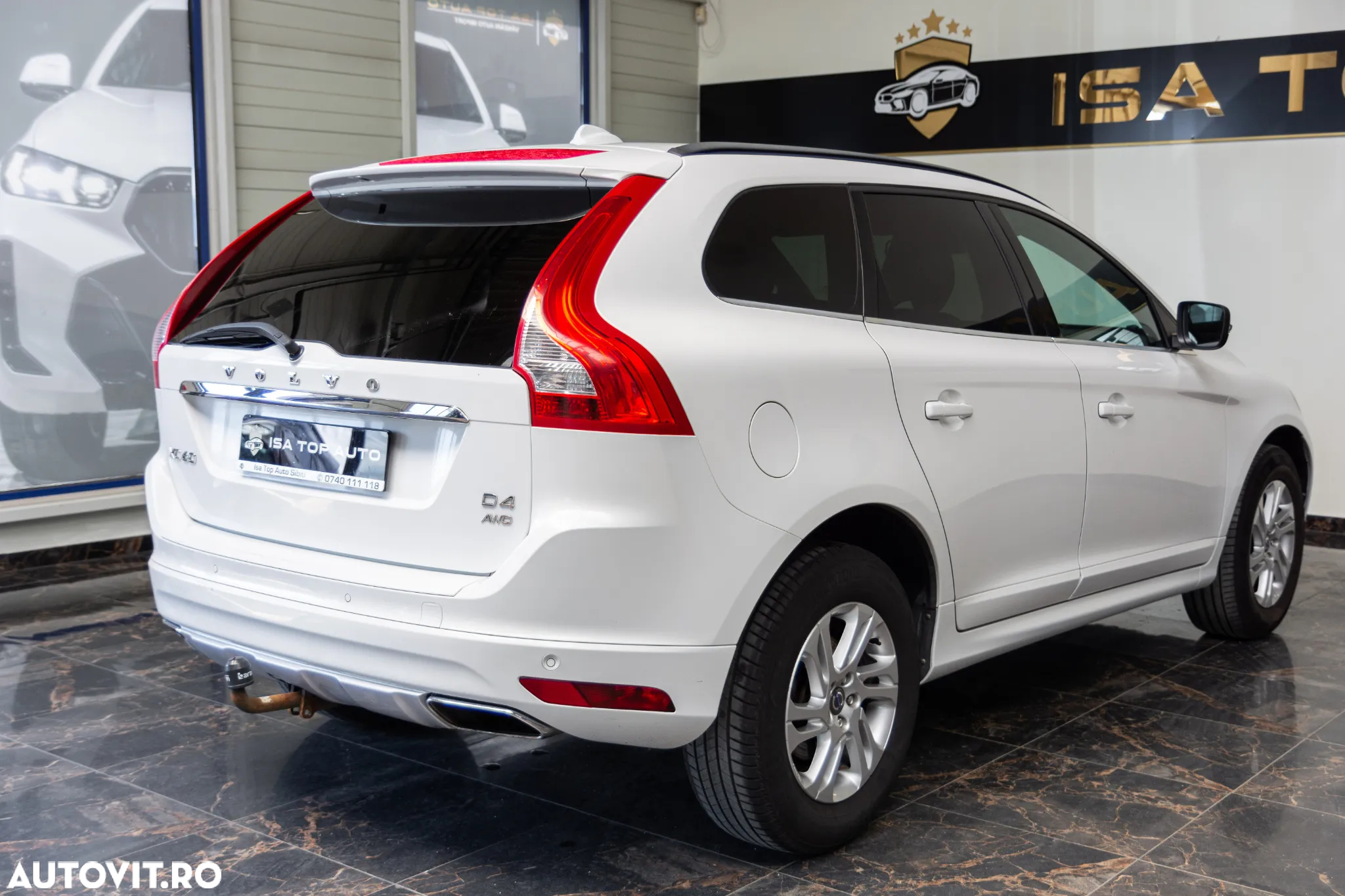 Volvo XC 60 D4 AWD Momentum - 32
