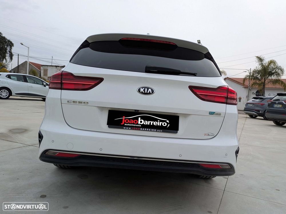 Kia Ceed SW 1.6 CRDi MHEV Drive+SRF - 10