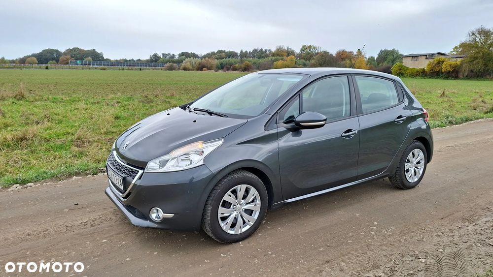 Peugeot 208 - 5