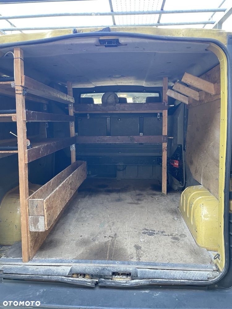Renault Trafic - 10