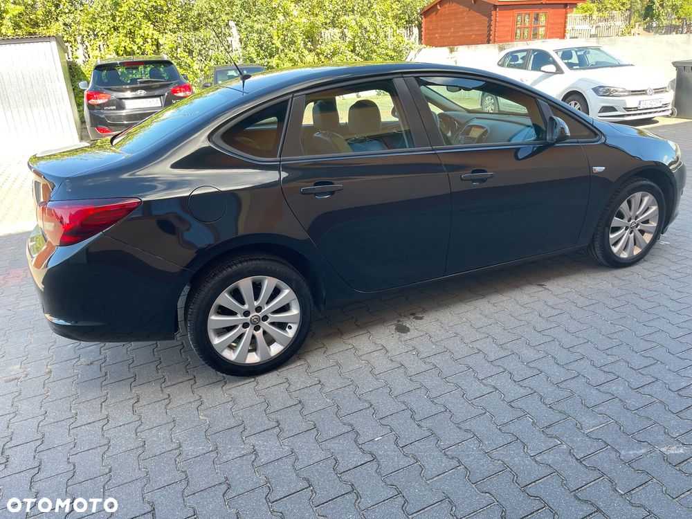Opel Astra 1.6 Active EU6 - 12