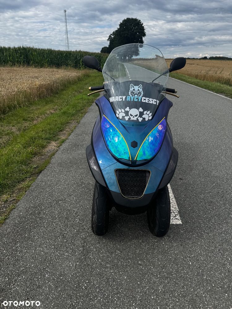 Piaggio MP-3 - 11