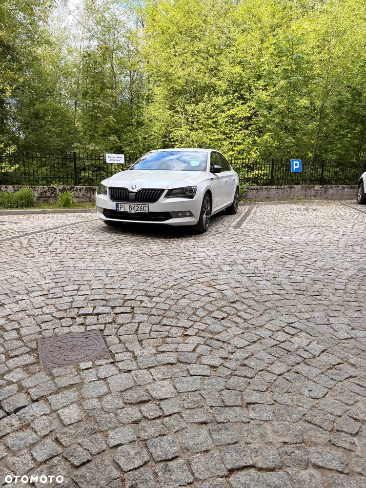 Skoda Superb 2.0 TDI DSG Sportline - 2