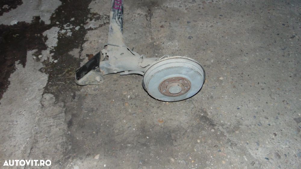 Punte spate pe tamburi-frana Skoda Rapid berlina,1.2 benzina,an 2012-2017 - 2