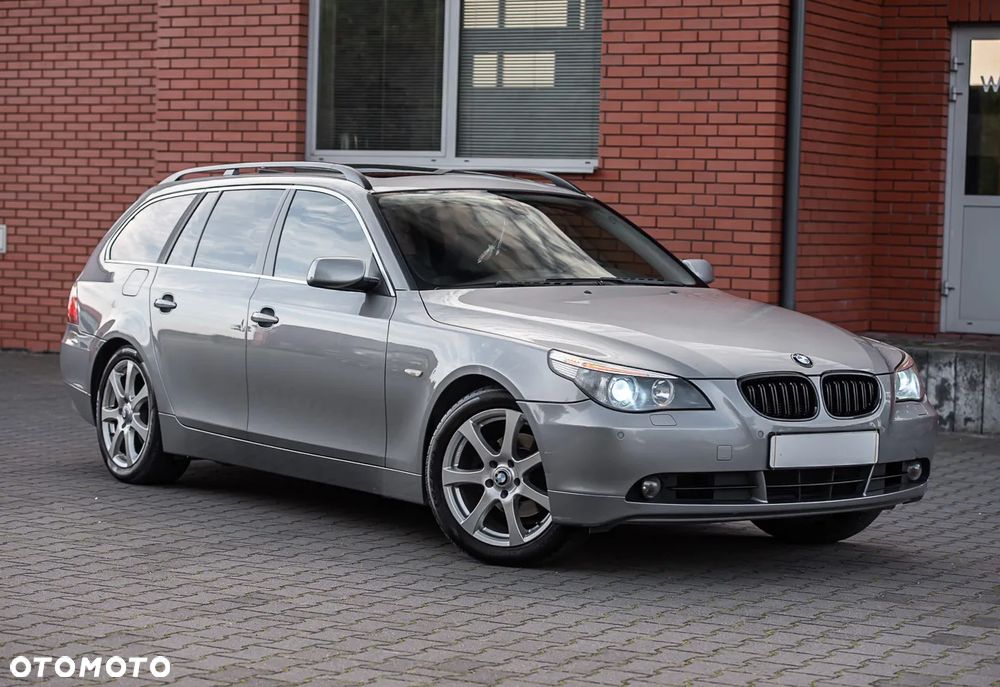 BMW Seria 5 523i Touring - 2