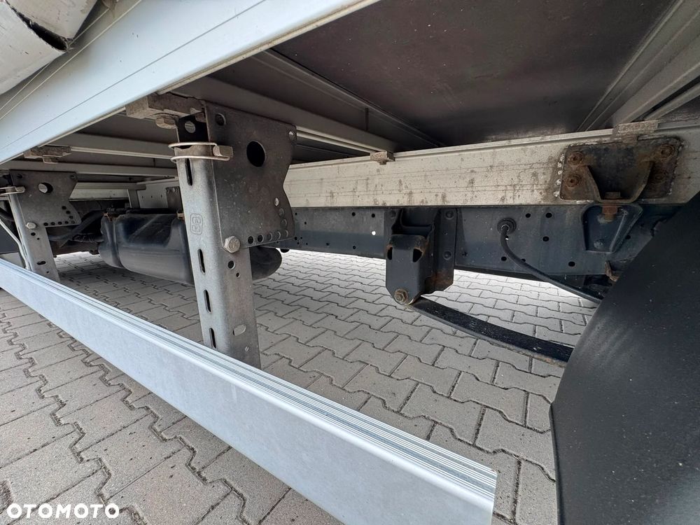 Iveco DAILY 35 LIFT Climatronic Elektryka Tempomat Kamera Winda Plandeka Kontener 3os. Serwis - 20
