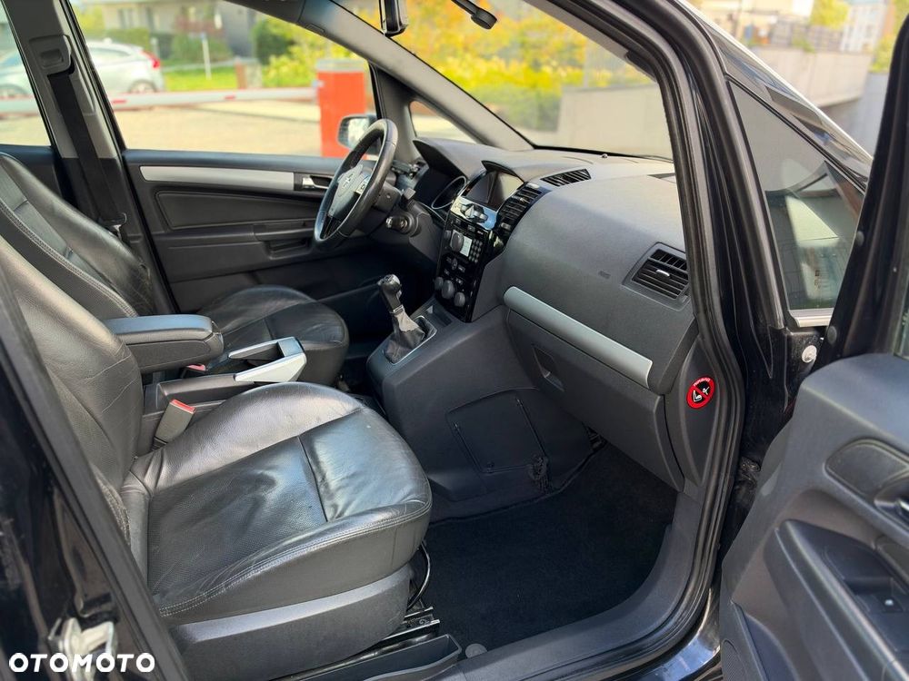 Opel Zafira - 18