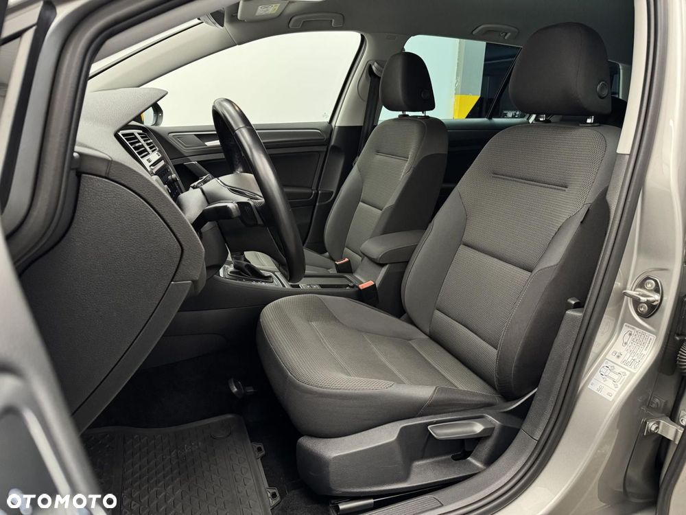 Volkswagen Golf - 13