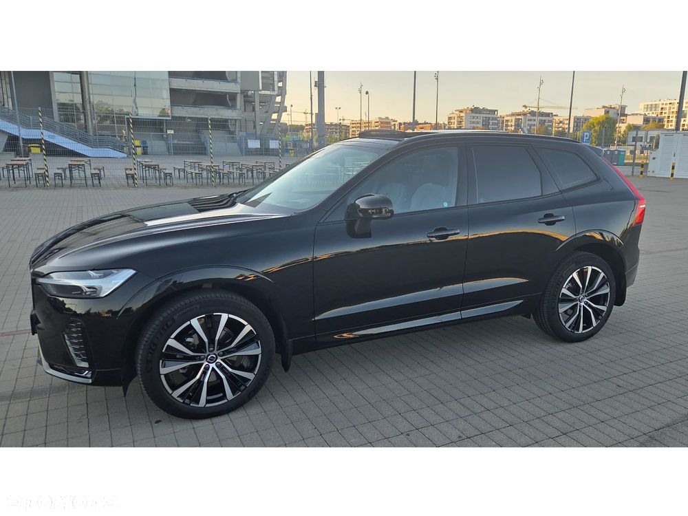 Volvo XC 60 B5 B AWD Ultra Dark - 3