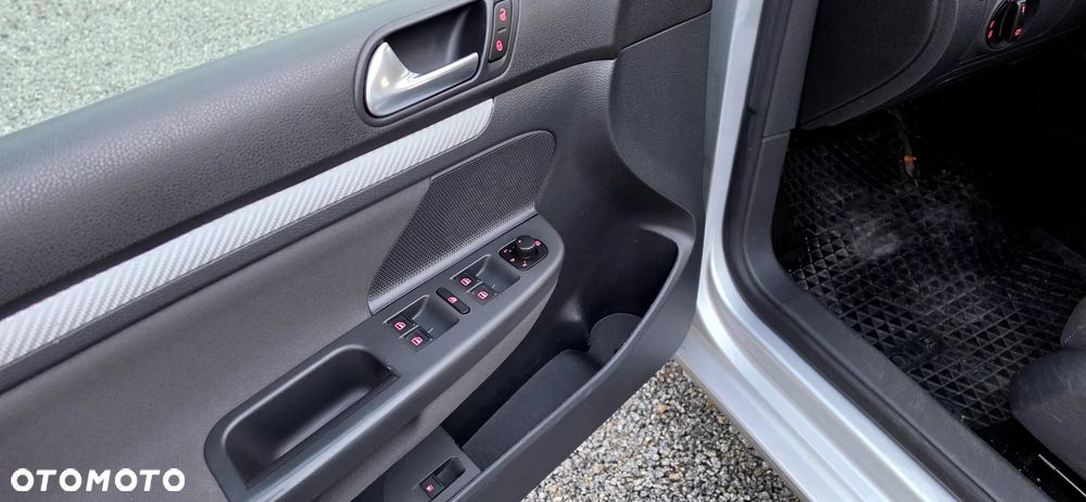 Volkswagen Golf - 21