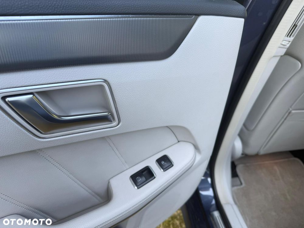 Mercedes-Benz Klasa E 300 BlueTEC 7G-TRONIC - 22
