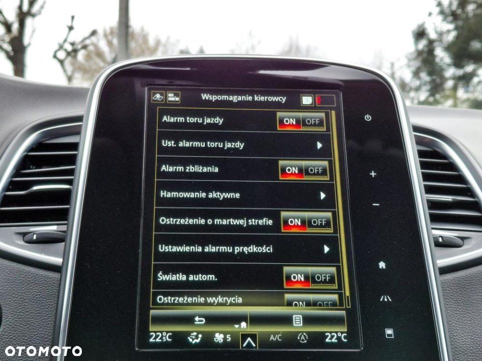 Renault Grand Scenic - 27