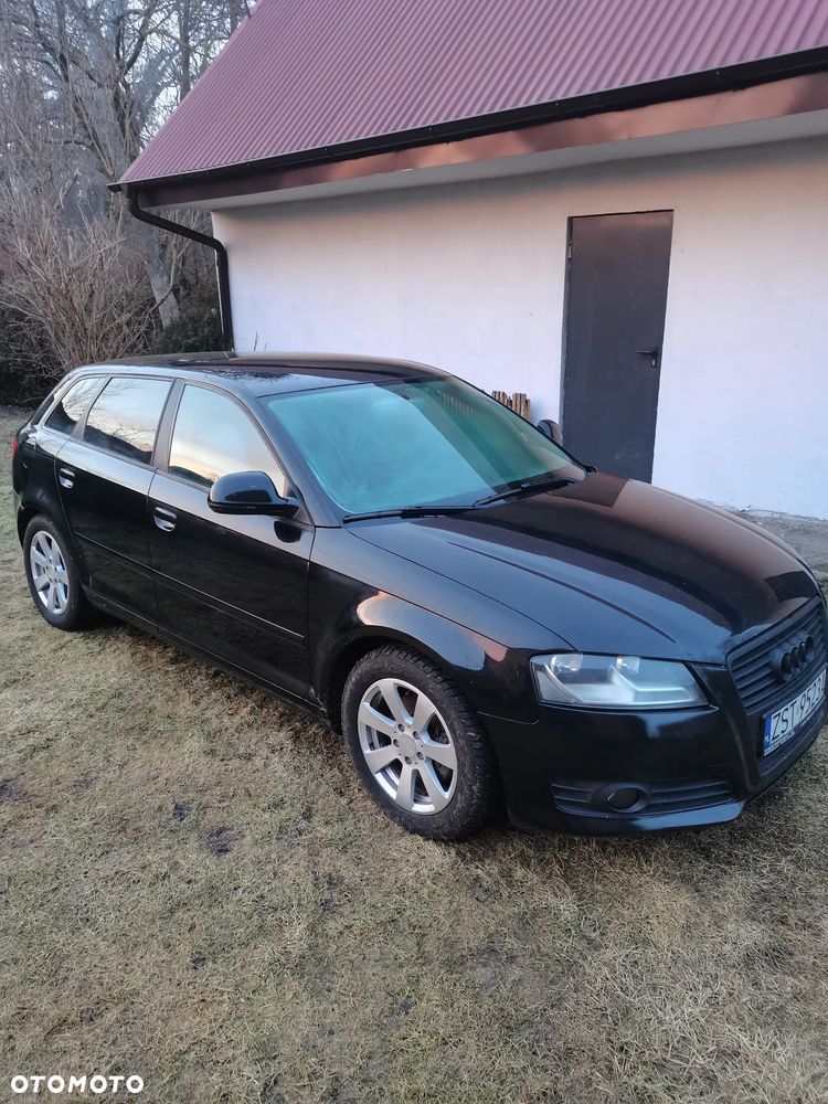Audi A3 Sportback 2.0 TDI DPF Ambiente - 2