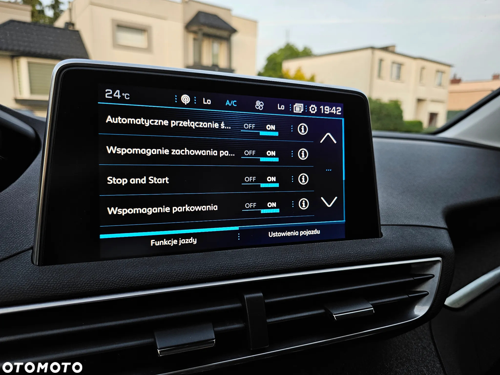 Peugeot 3008 1.2 PureTech GPF Allure S&S EAT8 - 21