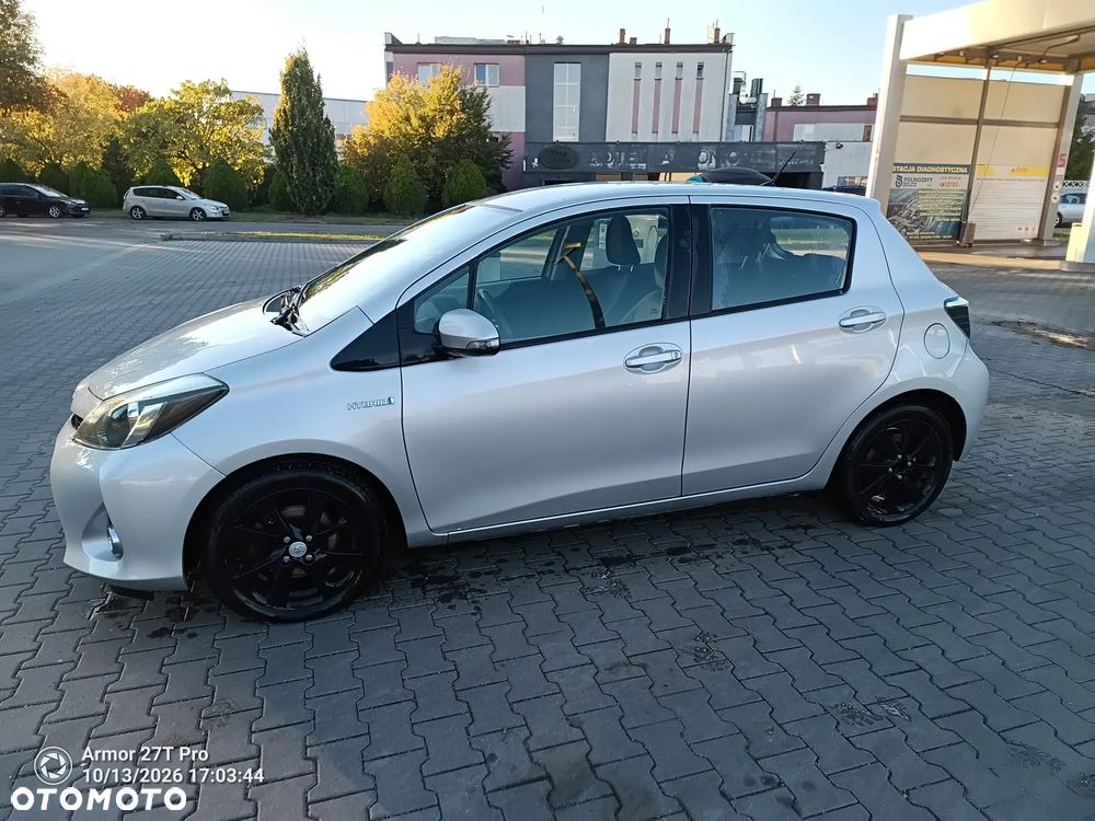 Toyota Yaris - 12