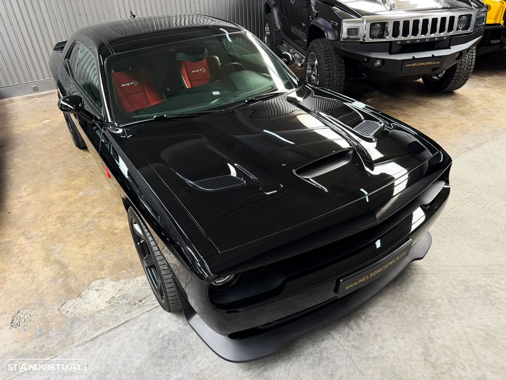 Dodge Challenger Auto SRT Hellcat - 21