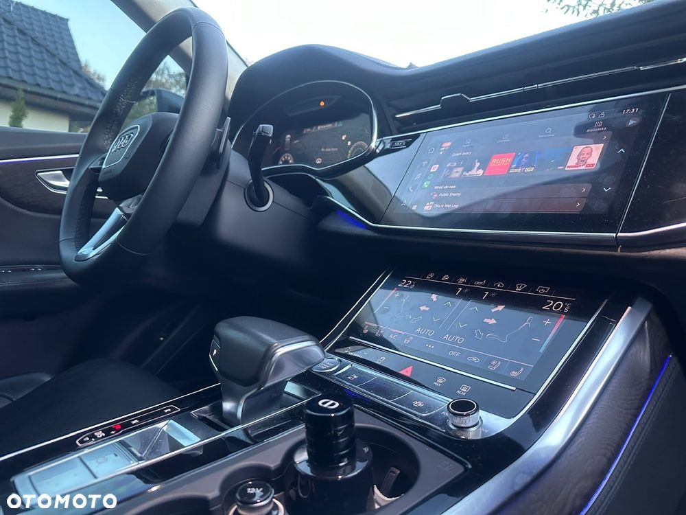 Audi Q8 - 17