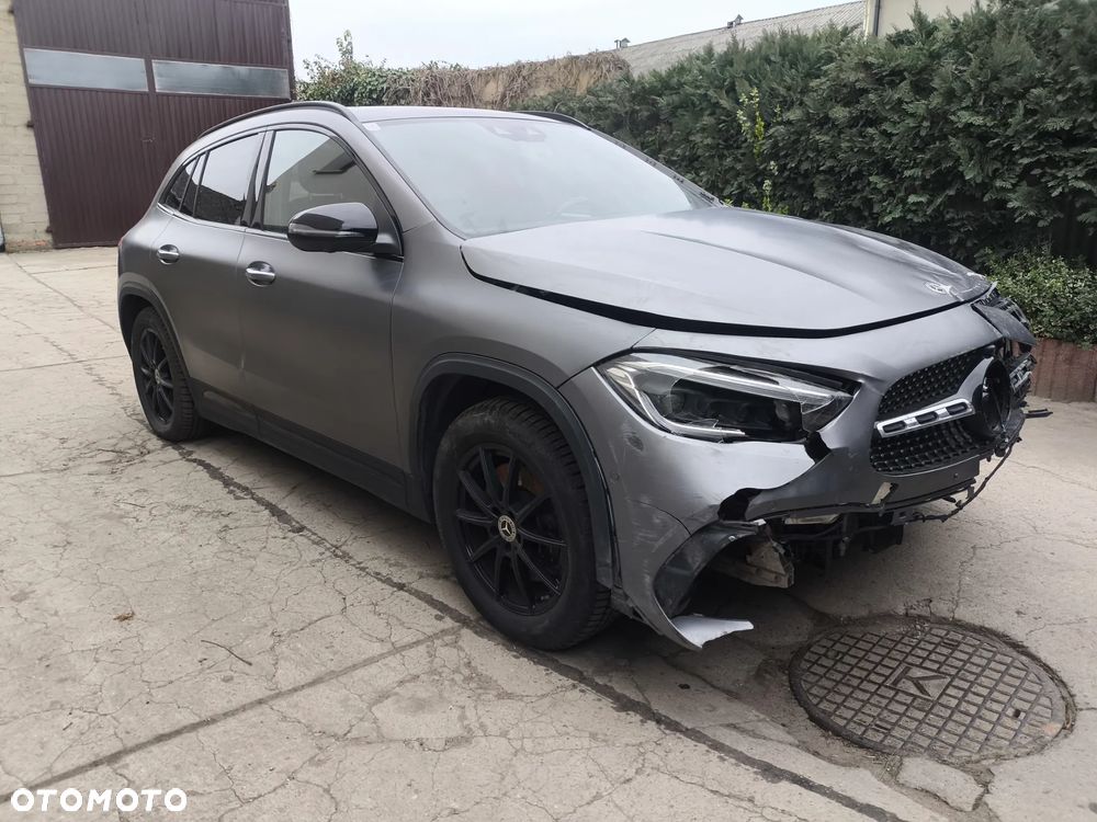 Mercedes-Benz GLA 250 4Matic 8G-DCT AMG Line - 8