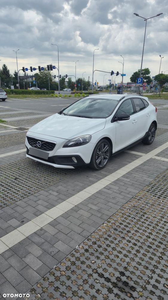Volvo V40 Cross Country D4 Geartronic Momentum, 2015
